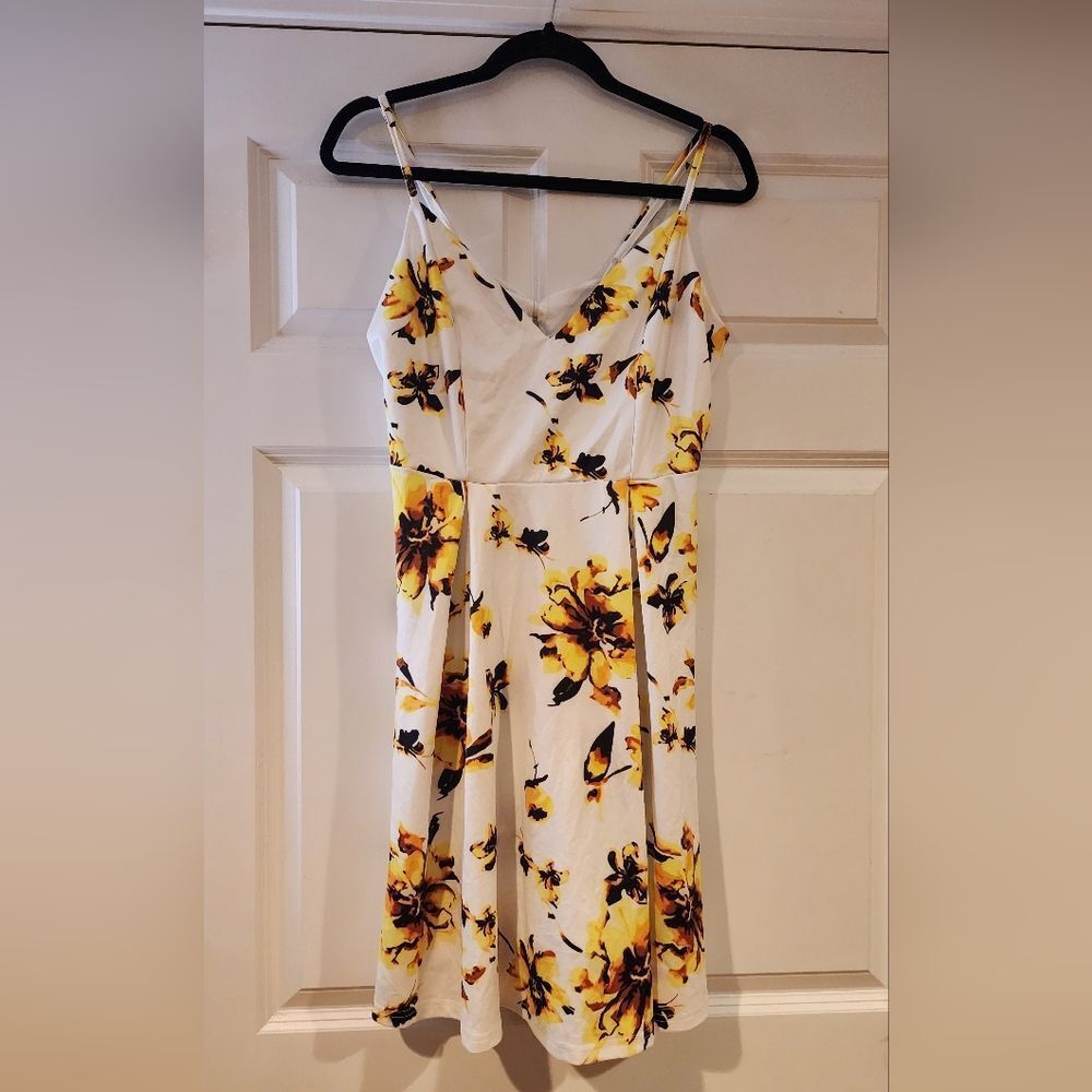 Yoins white and yellow floral fit and flare mini dress 0XL